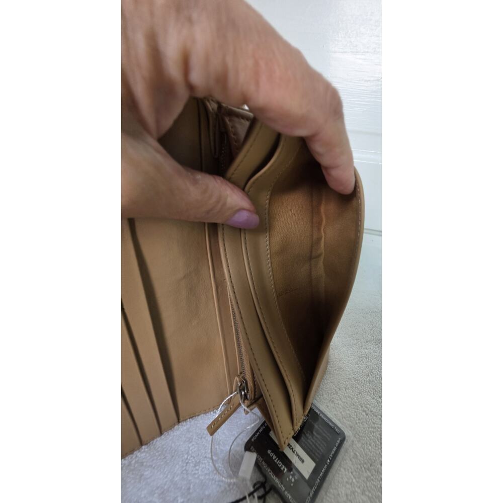 Fendi Roma Hypnoteyes Beige Continental Wallet w/COA - Picture 15 of 16